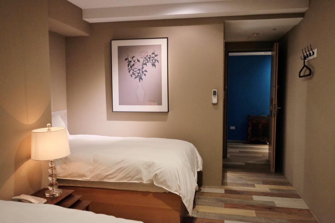 Happy Inn Taichung Exterior photo